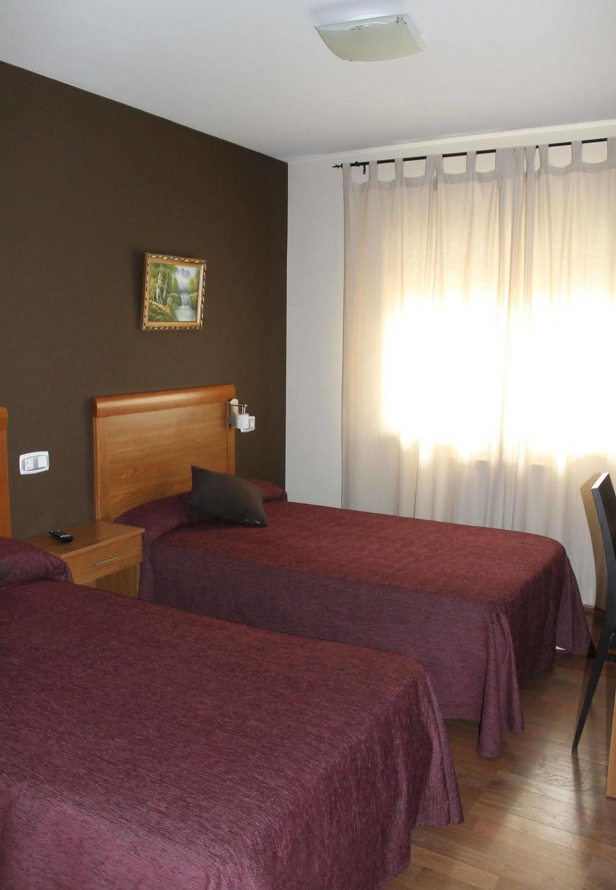 Dpcristal Hotel Sarria Exterior photo