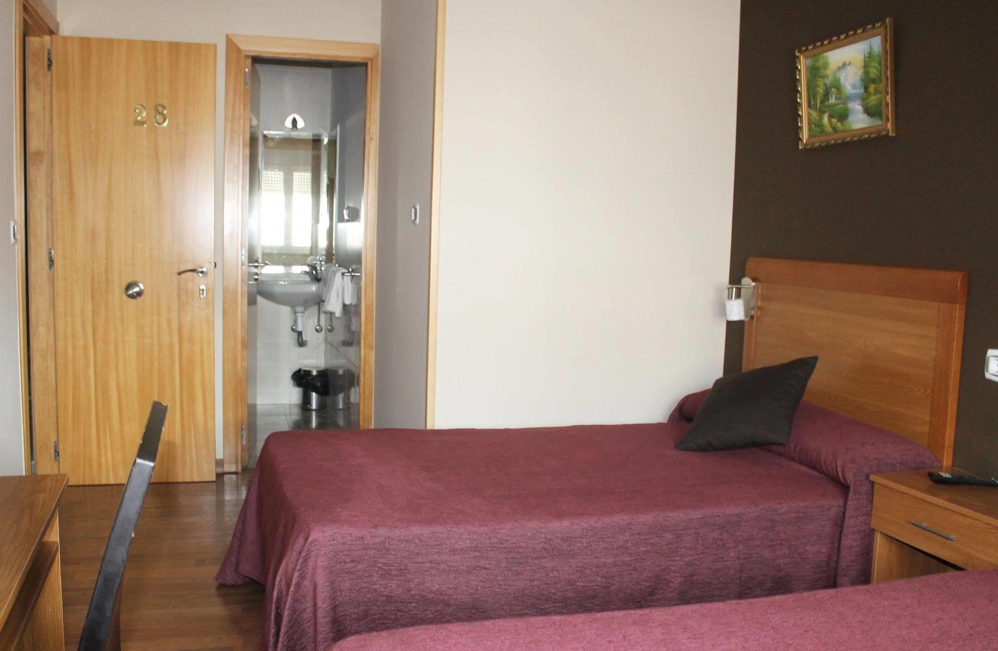 Dpcristal Hotel Sarria Exterior photo